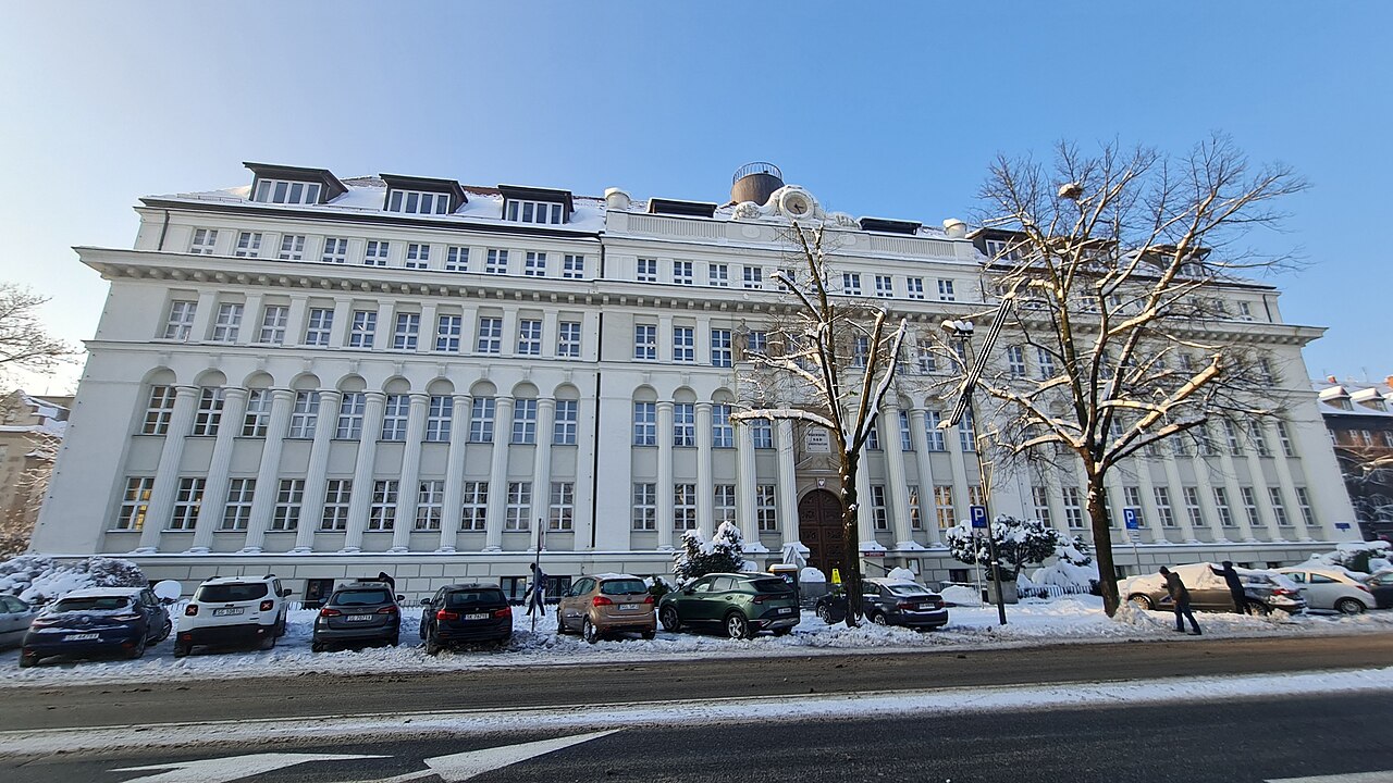 Administrative court